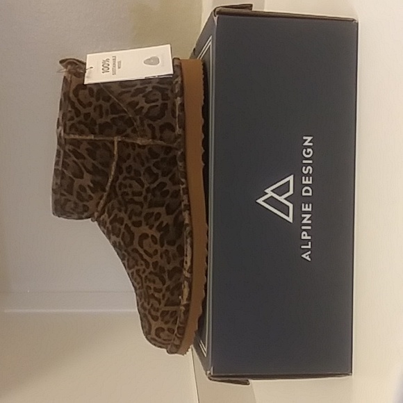 NWT Emme Boot - Picture 3 of 11